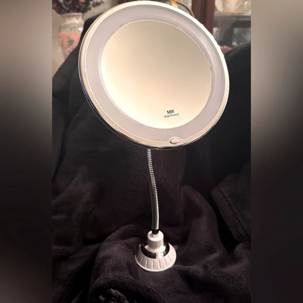 10x Magnifying Makeup Mirror Stand with push button white-tone light